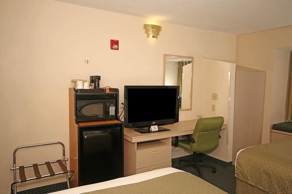 Microtel Inn & Suites By Wyndham Statesville Kültér fotó