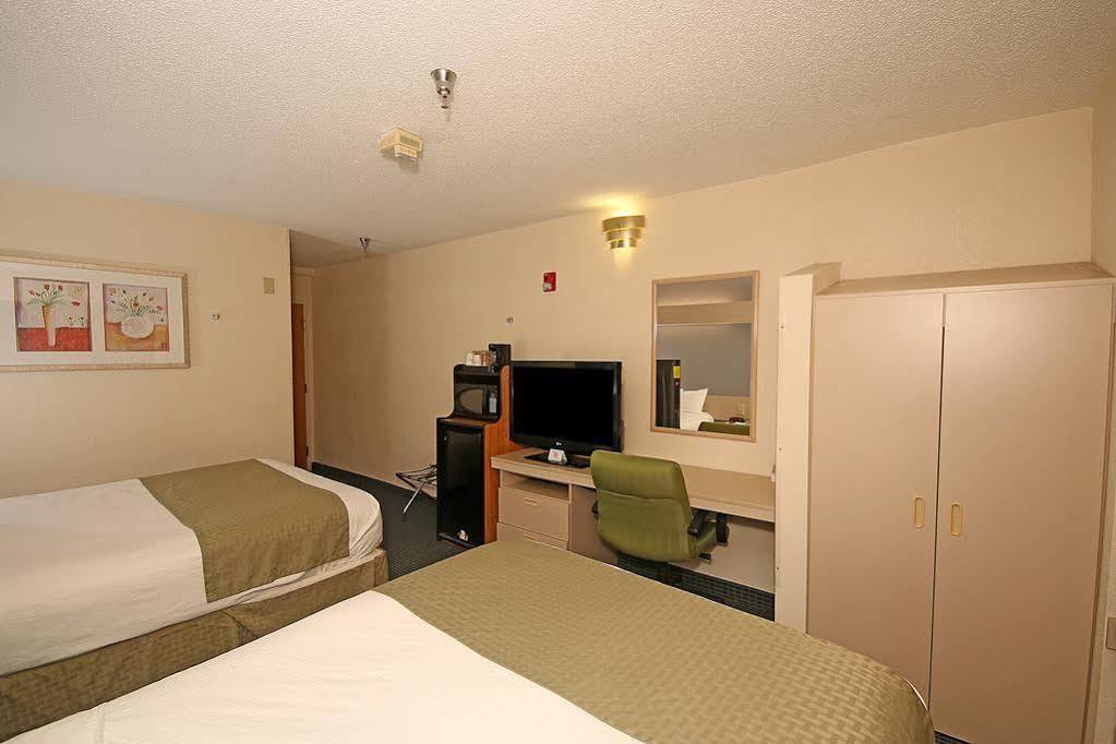 Microtel Inn & Suites By Wyndham Statesville Kültér fotó